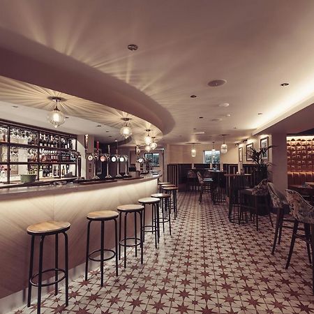 Longlands Inn & Cottages Carnforth Eksteriør bilde The bar at the 2018 edition of the London Design Festival