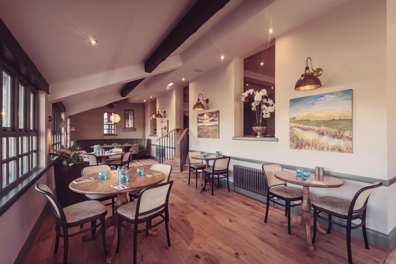 Longlands Inn & Cottages Carnforth Eksteriør bilde The restaurant at The Old Ship Hotel