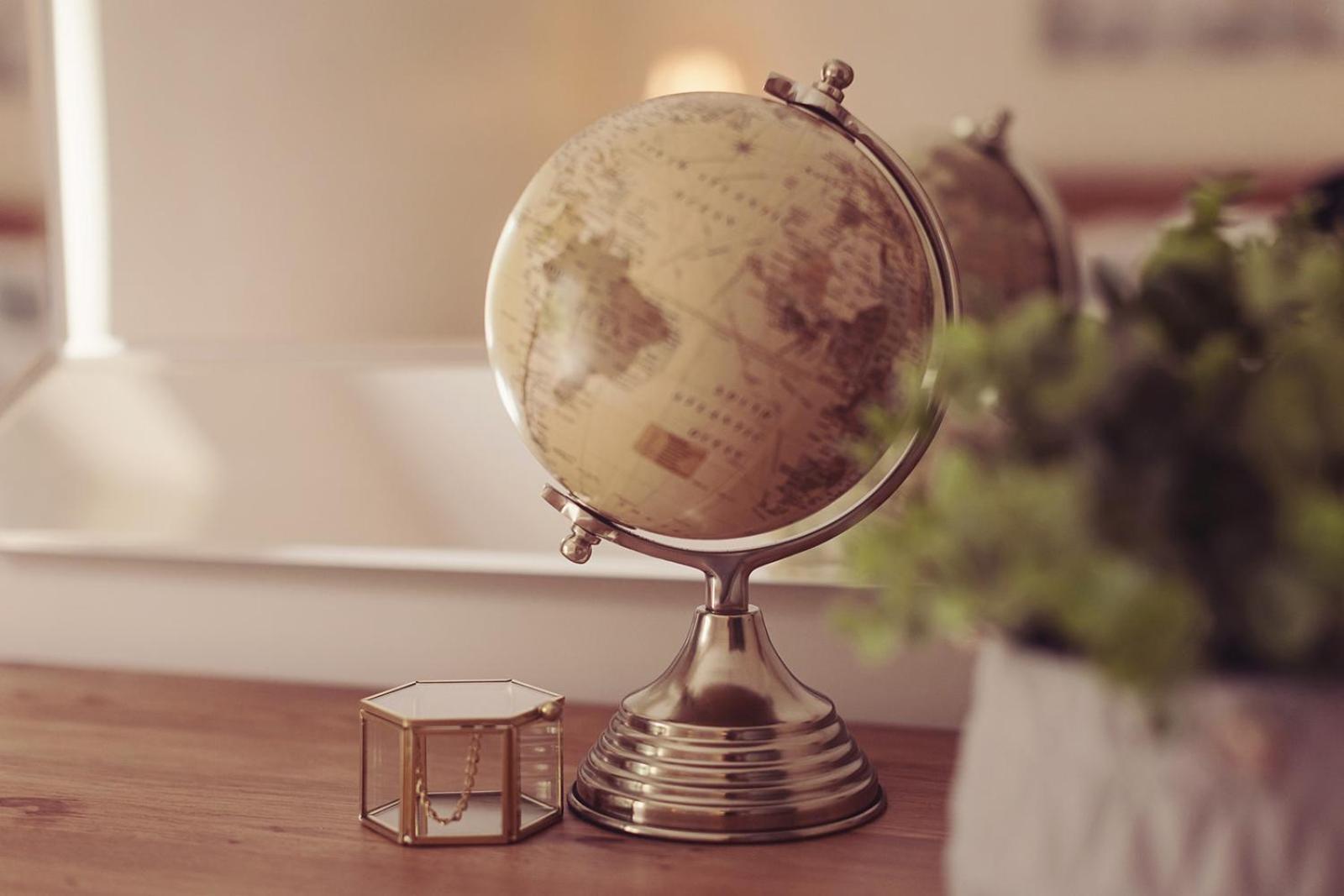 Longlands Inn & Cottages Carnforth Eksteriør bilde A globe