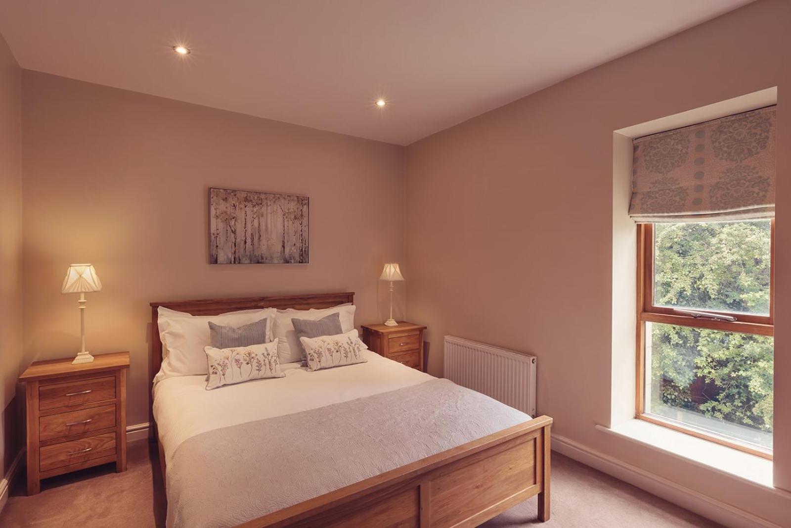 Longlands Inn & Cottages Carnforth Eksteriør bilde A bedroom at the Old Vicarage