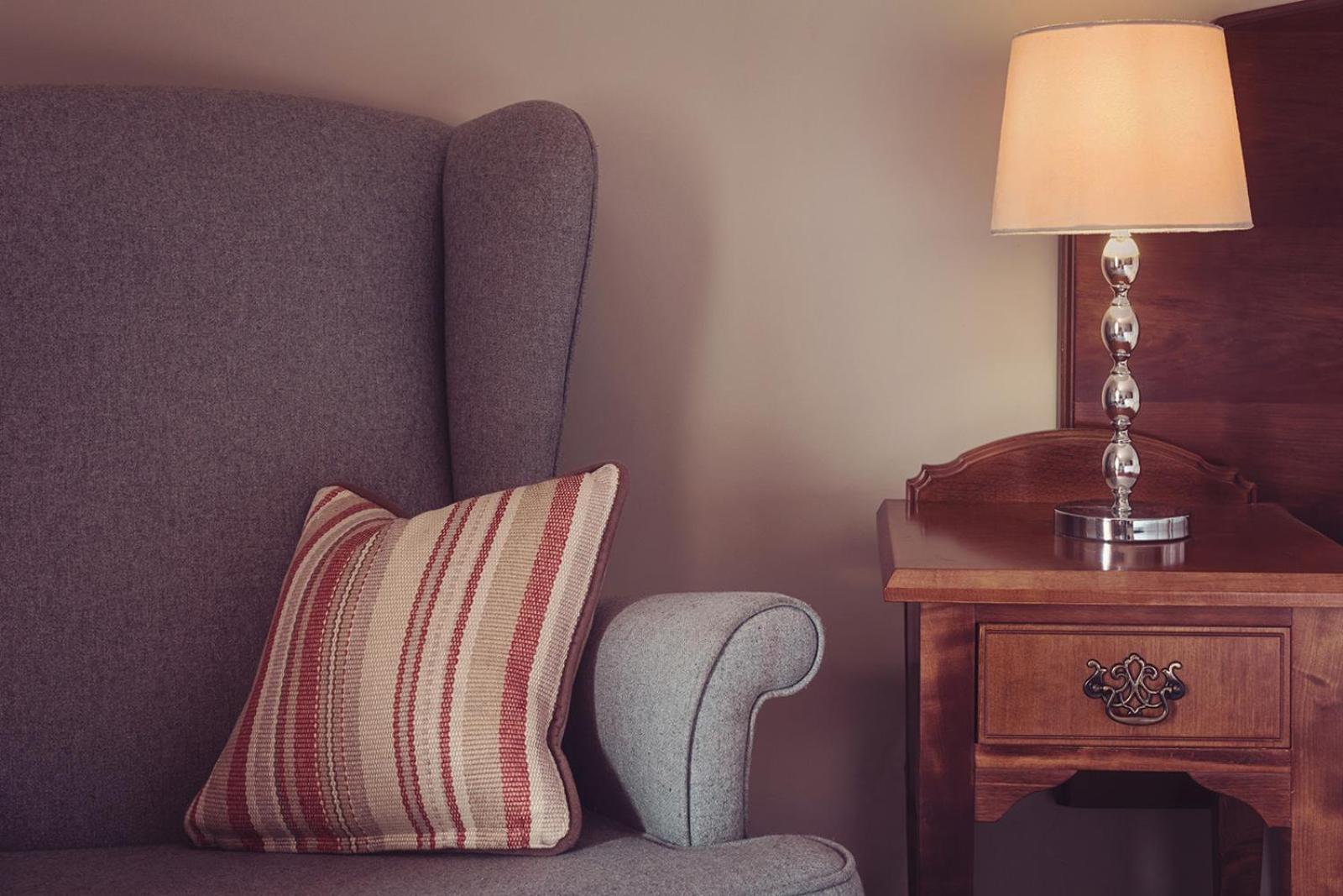 Longlands Inn & Cottages Carnforth Eksteriør bilde A throw pillow on a sofa