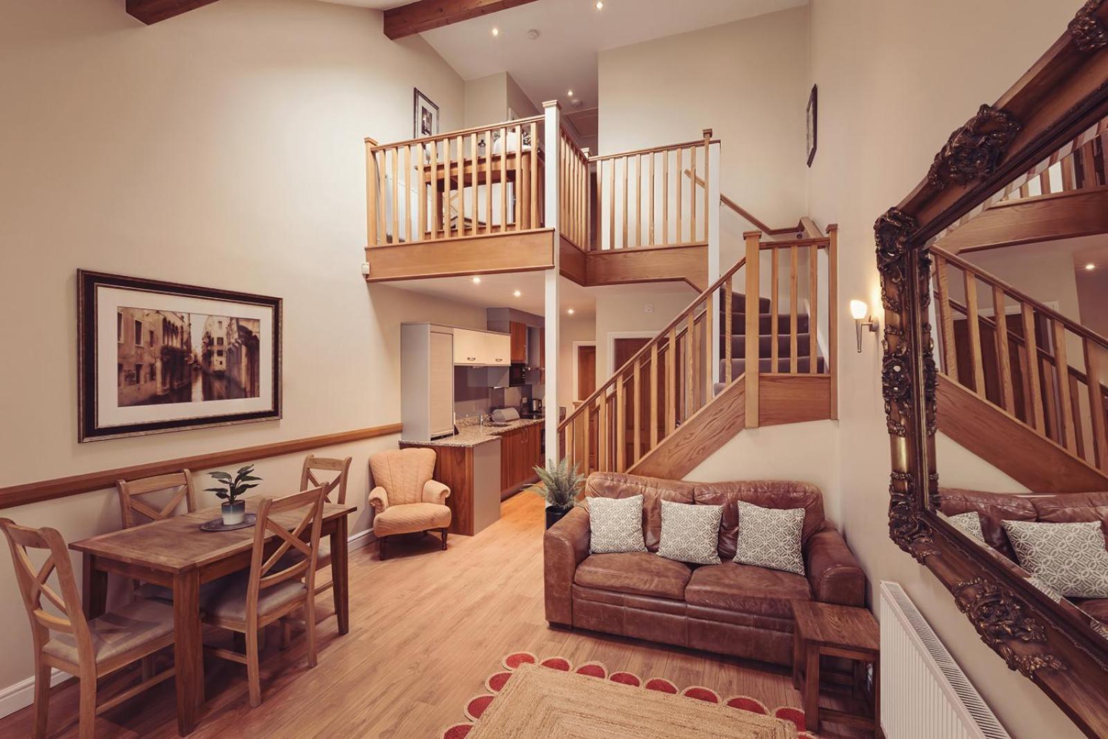 Longlands Inn & Cottages Carnforth Eksteriør bilde Interior of a typical apartment